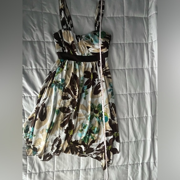 Trixxi floral pattern dress size m - Picture 3 of 7